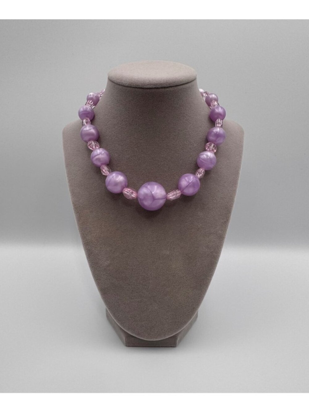 Vintage Coro Purple Lucite Graduated Bead Necklace Chunky Statement 14-16.5”